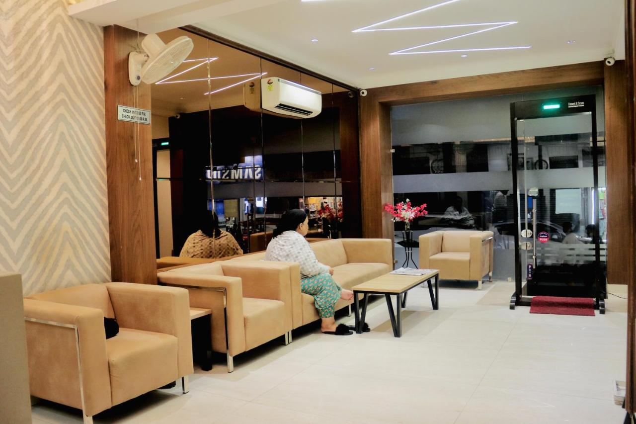 Hotel Magic Tree Karol Bagh Metro Station New Delhi エクステリア 写真
