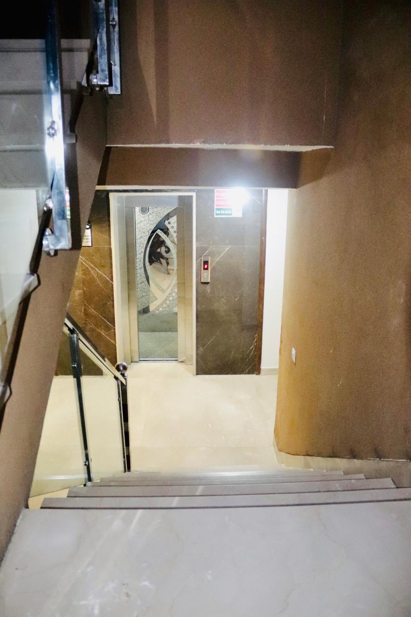 Hotel Magic Tree Karol Bagh Metro Station New Delhi エクステリア 写真